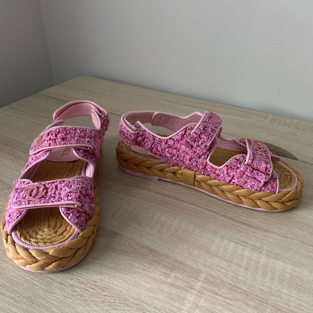 CHANEL Dad Pink Tweed sandals